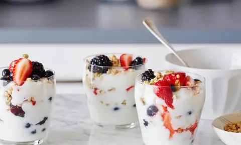 Vì sao nên ăn sữa chua sau khi tập thể dục?