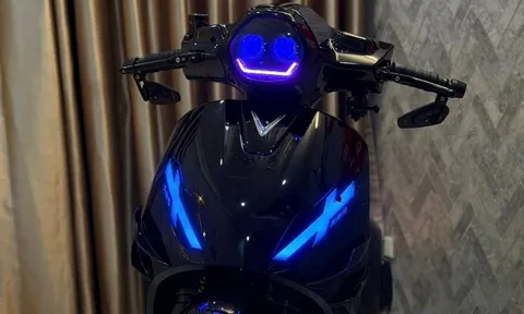 Người dùng khoe xe điện VinFast cá nhân hóa cực mạnh, dân mạng choáng: '1 đồng tiền xe, 5 đồng tiền độ'