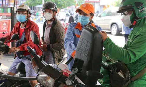 Giá xăng E5 RON92 tăng 6 đồng/lít