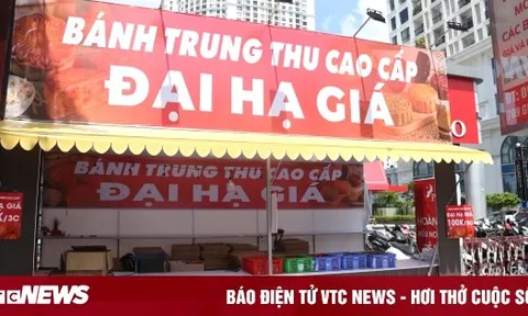 Sát Tết Trung Thu, quầy bánh treo biển đại hạ giá 100.000 đồng/3 chiếc