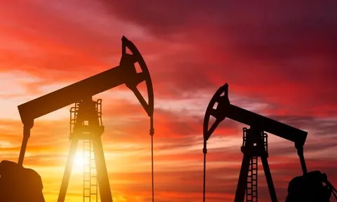 Giữa vòng xoáy trừng phạt, một 'cứu tinh' bất ngờ mua nhiên liệu từ Ấn Độ cao kỷ lục: Hơn 10 triệu thùng đã được giao, lợi nhuận lọc dầu hấp dẫn