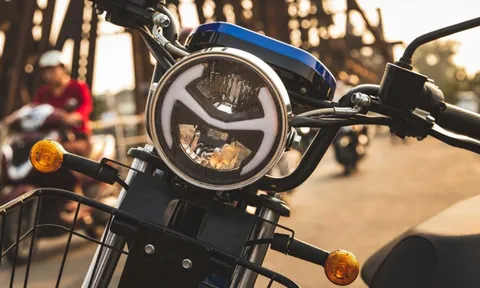 Tài xế Grab nhận hỗ trợ 10 triệu đồng khi đi xe điện của hãng Việt này: Có thể đổi pin ở trạm Petrolimex