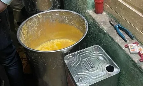 Đột kích 3 kho hàng, công an triệt phá đường dây sản xuất bơ giả từ hóa chất, tịch thu gần 10 tấn sản phẩm kém chất lượng