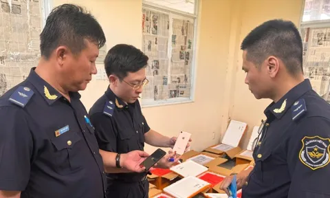 Bắt giữ gần 5.000 điện thoại iPhone, OPPO 'tuồn' lậu vào Việt Nam