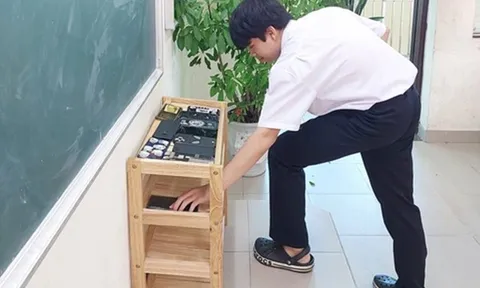 Tp.HCM thí điểm không cho học sinh dùng điện thoại giờ ra chơi