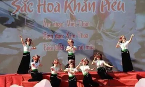 Sơn La khai mạc Liên hoan nghệ thuật xòe Thái