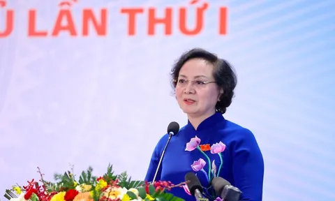 Tiếp tục hoàn thiện bộ máy, biên chế, cơ cấu lại vị trí việc làm