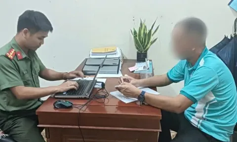 Xử lý người đàn ông tung tin giả "khách đâm tài xế chết trên xe"