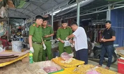 Phát hiện và tiêu hủy hơn 840kg thịt nhiễm dịch tả lợn Châu Phi
