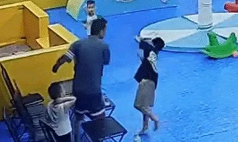 Vụ bé trai 8 tuổi bị tát vì ném bóng trúng bạn trong khu vui chơi: Triệu tập người đàn ông
