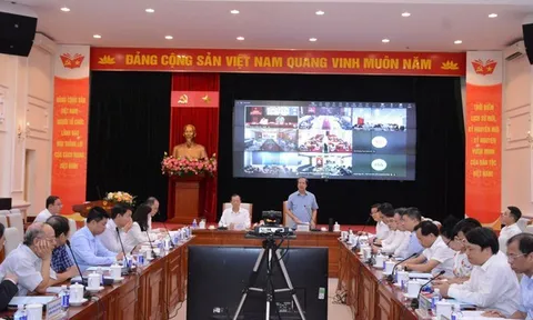 Bộ trưởng Bộ GD&ĐT nói về việc chuẩn bị một số sách giáo khoa thống nhất