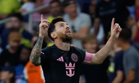 Messi lập hat-trick, tạo nhiều cột mốc để hạ màn MLS 2025 tưng bừng