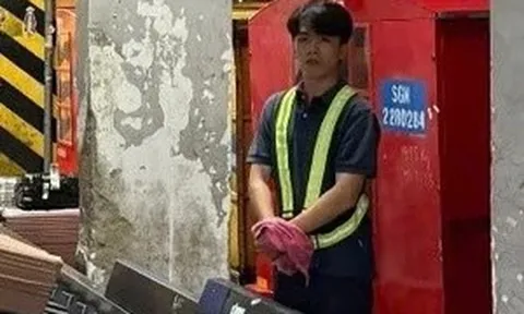 Nhân viên sân bay Tân Sơn Nhất trộm 50 triệu đồng của hành khách