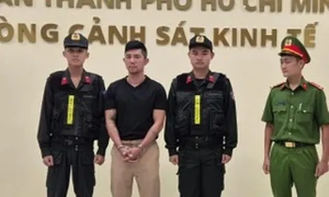 Ca sĩ Lương Bằng Quang bị bắt vì đưa hối lộ 8 tỷ đồng