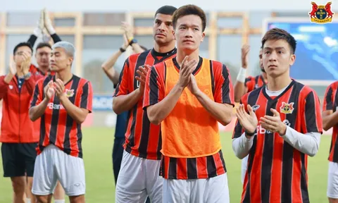 Cựu sao Hoàng Anh Gia Lai tạo "siêu phẩm" trong ngày Ninh Bình FC thắng đẹp PVF-CAND