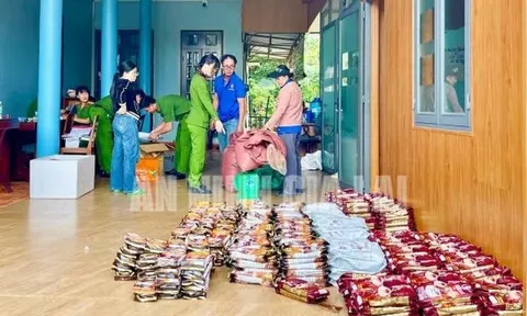 Tạm giữ hình sự giám đốc cơ sở nghi sản xuất cà phê giả