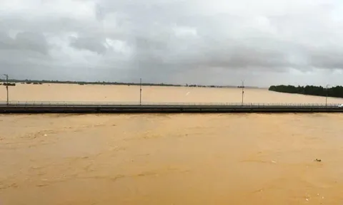 Tối nay, lũ trên sông Thu Bồn tại Hội An có thể vượt mốc lũ lịch sử năm 1964