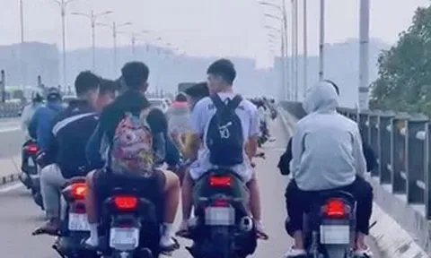 CSGT Hà Nội xử lý nhóm thanh niên vi phạm, dàn hàng trên cầu Vĩnh Tuy