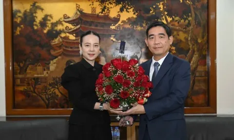 Madam Pang trực tiếp đến Đại sứ quán Việt Nam xin lỗi vụ nhầm quốc kỳ