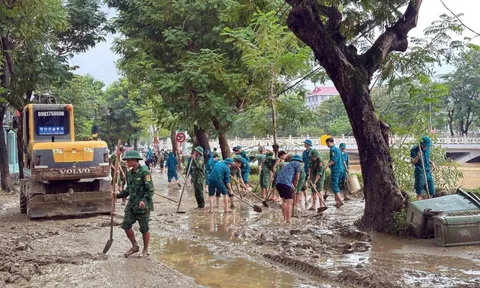 Hỗ trợ bổ sung 100 tỷ đồng cho TP Huế khắc phục thiệt hại do mưa lũ