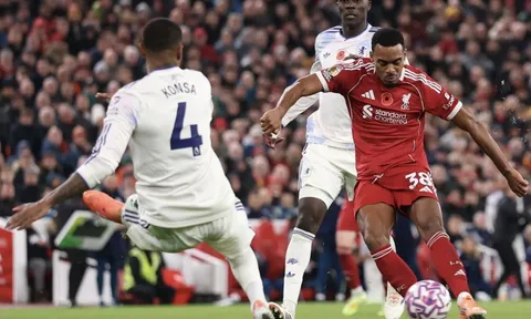 Salah chạm tay đến kỷ lục, Liverpool tìm lại niềm vui chiến thắng