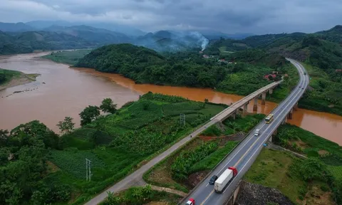 Thí điểm phân làn đường trên cao tốc Nội Bài-Lào Cai
