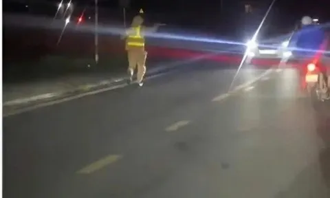 Xử lý tài xế "trốn" kiểm tra nồng độ cồn, lái xe lùi xuống ruộng