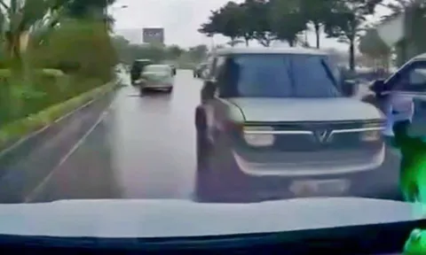 Xử phạt nữ tài xế ô tô đi ngược chiều trên đường Võ Chí Công