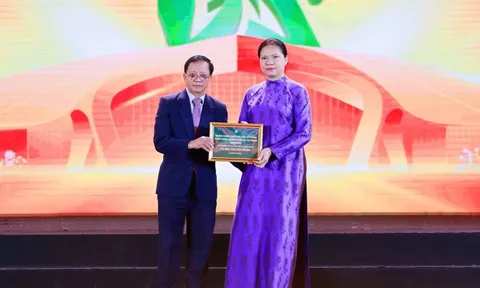 HDBank chung tay cùng Chính phủ hỗ trợ đồng bào vùng bão lũ