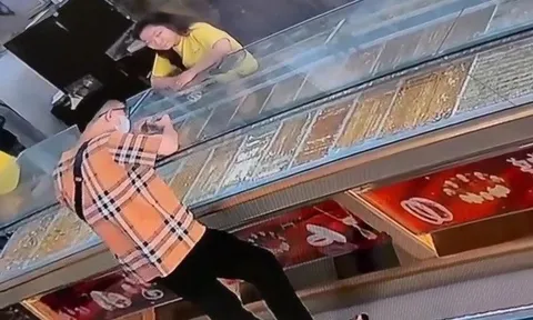 Truy tìm 2 đối tượng cướp tiệm vàng