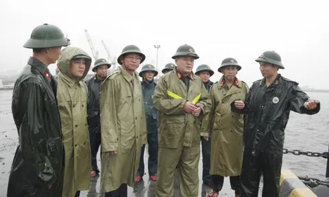 TP. Huế: Gần 6.000 cán bộ, chiến sĩ sẵn sàng cơ động ứng phó bão số 13