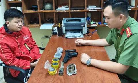 Bắt giữ đối tượng rao bán vũ khí quân dụng trên mạng