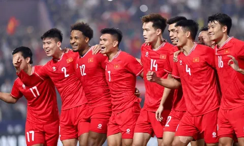 Nguyễn Xuân Son trở lại tuyển Việt Nam sau chấn thương gãy chân