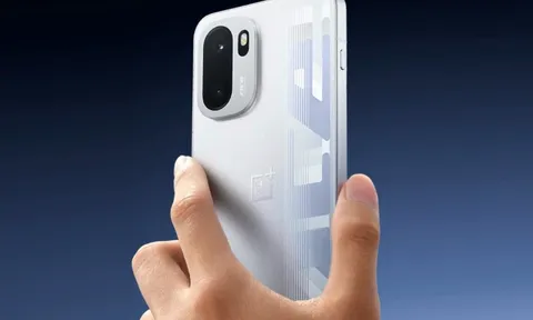 Mẫu điện thoại như "cú tát" vào các flagship: Chip 8 Elite, Màn 165Hz, Pin 7.800mAh, giá chưa đến 10 triệu