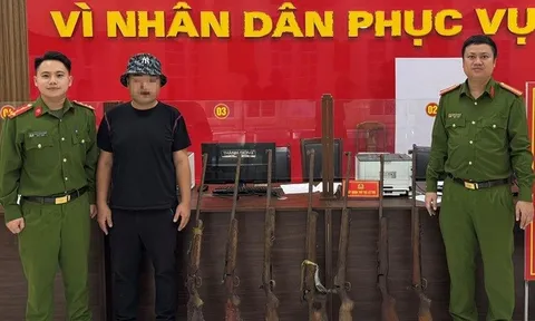 Đang phá dỡ công trình tại một công ty, nam công nhân vội báo công an khi phát hiện súng tại tầng hầm