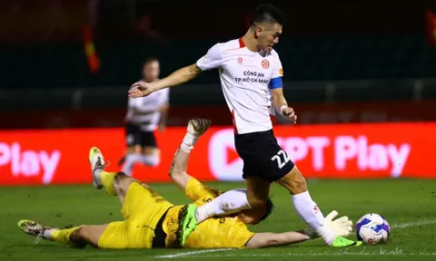 Rượt đuổi ở sân Thống Nhất, CLB Công an TP HCM suýt khiến Ninh Bình ôm hận