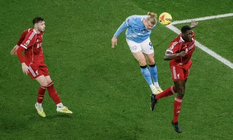 Man City thắng đậm Liverpool: Nóng bỏng ý kiến trái chiều về đại chiến