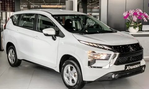 Chưa tới 500 triệu đã mua được "vua xe 7 chỗ"