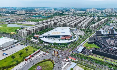 Hàng vạn người dân khu Đông TPHCM vui mừng khôn xiết khi tuyến đường định hình lại giao thông khu vực đã thông tuyến