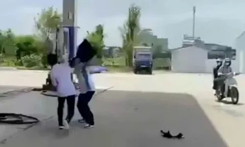 Bắt tạm giam 2 nam sinh liên quan vụ học sinh lớp 12 bị đâm tử vong ở Thanh Hóa