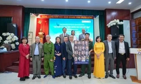 Khắc họa vẻ đẹp người thầy qua bộ sưu tập di ảnh phục dựng