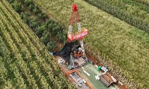 45 giàn khoan hoạt động đồng thời, 1.000 kỹ sư huy động - vỡ oà phát hiện mỏ vàng đơn lẻ lớn nhất lịch sử trữ lượng hơn 1.444 tấn