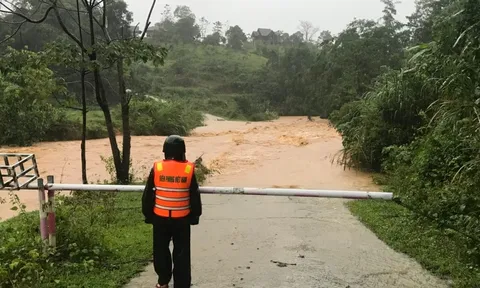 Quảng Trị: Hơn 1.400 hộ bị ngập, nhiều tuyến giao thông chia cắt, một người mất tích