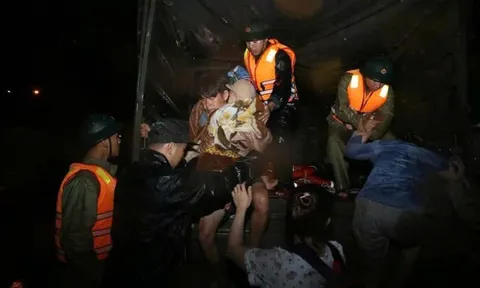 Quân khu 5 triển khai lực lượng khẩn cấp hỗ trợ Gia Lai ứng phó với lũ