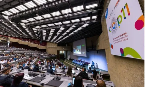 Ưu tiên bảo vệ giới trẻ trước 'nạn dịch' thuốc lá mới