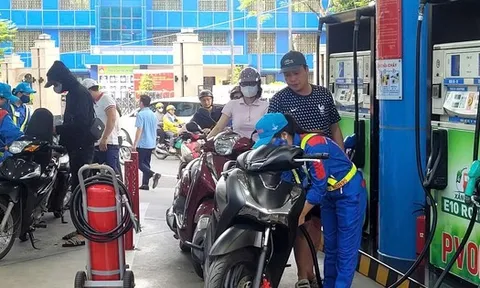 Lộ trình bắt buộc dùng xăng E10