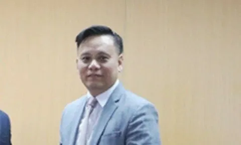 Khởi tố cựu Phó Cục trưởng Cục An toàn thực phẩm và 13 bị cáo khác