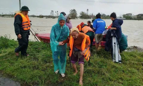 Gia Lai hỗ trợ gạo, kinh phí trong 3 tháng cho các hộ có nhà bị ngập