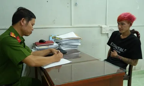 Tiếp nhận đối tượng đột nhập vào nhà, khống chế người phụ nữ