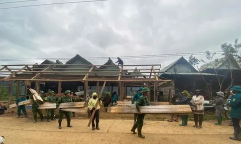 Đà Nẵng: Tiếp tục di dời các hộ dân khỏi khu vực sạt lở ở xã Hùng Sơn